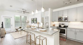 Kitchen island*